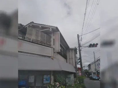 奈良県奈良市｜廃業にともなう突き出し看板撤去と壁面看板白戻し