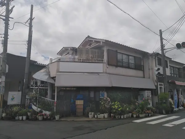 突き出し看板・壁面看板撤去後